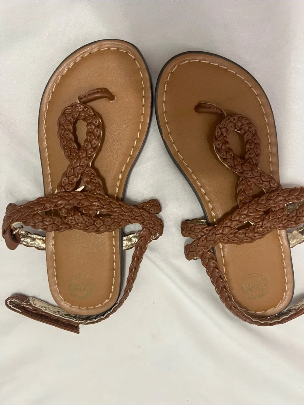 wonder nation Braided Toe Loop Sandals in Brown